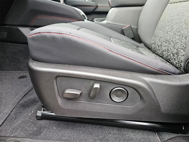 Photo of 2025 Black Chevrolet Colorado