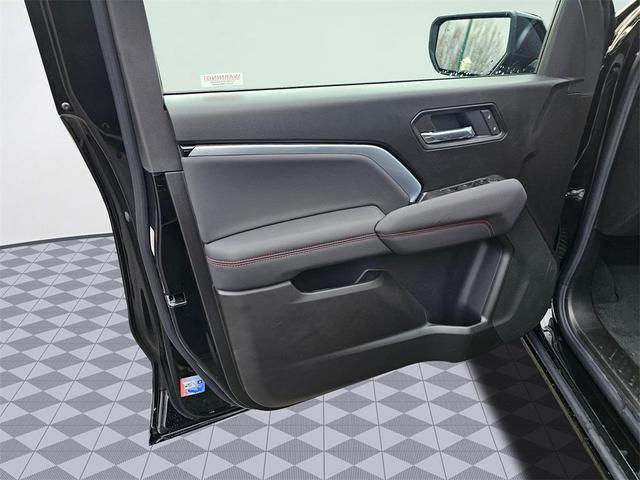 Photo of 2025 Black Chevrolet Colorado