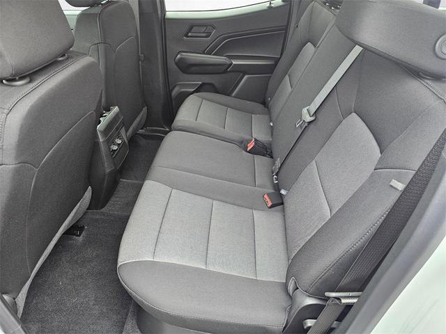 Photo of 2025 Summit White Chevrolet Colorado