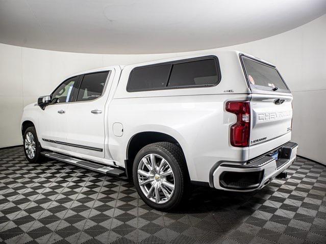 Photo of 2025 Iridescent Pearl Tricoat Chevrolet Silverado 1500