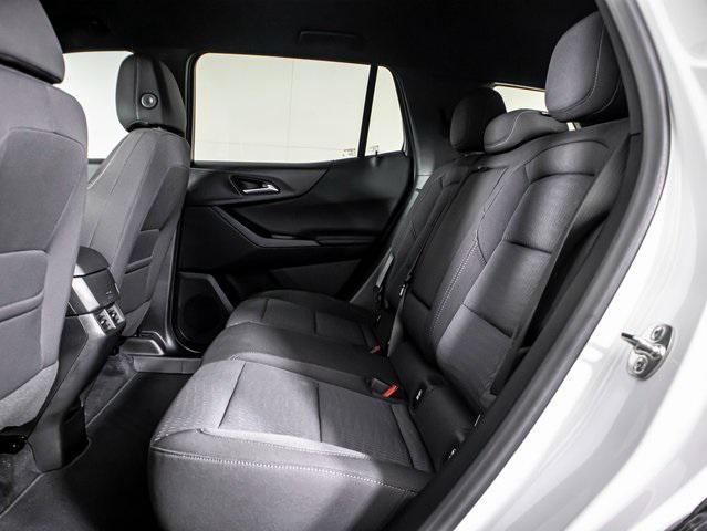 Photo of 2025 Summit White Chevrolet Equinox