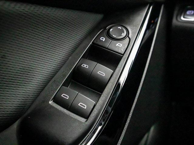 Photo of 2025 Summit White Chevrolet Equinox