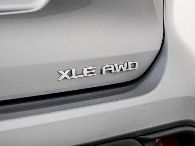 Photo of 2024 Celestial Silver Metallic Toyota Highlander