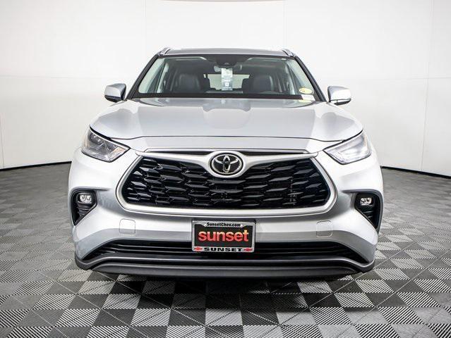Photo of 2024 Celestial Silver Metallic Toyota Highlander