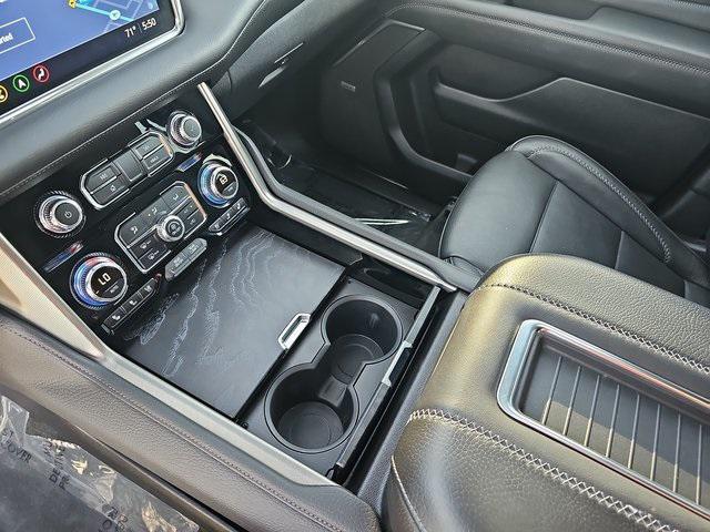 Photo of 2021 Onyx Black GMC Yukon XL