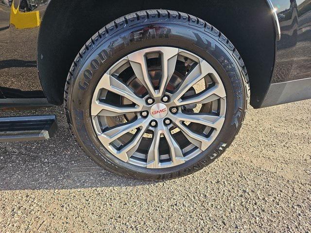 Photo of 2021 Onyx Black GMC Yukon XL