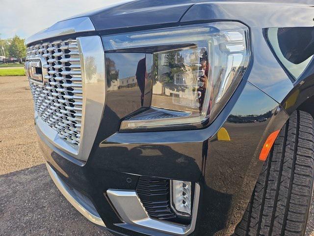 Photo of 2021 Onyx Black GMC Yukon XL