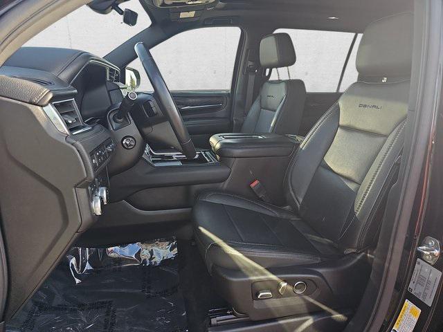 Photo of 2021 Onyx Black GMC Yukon XL