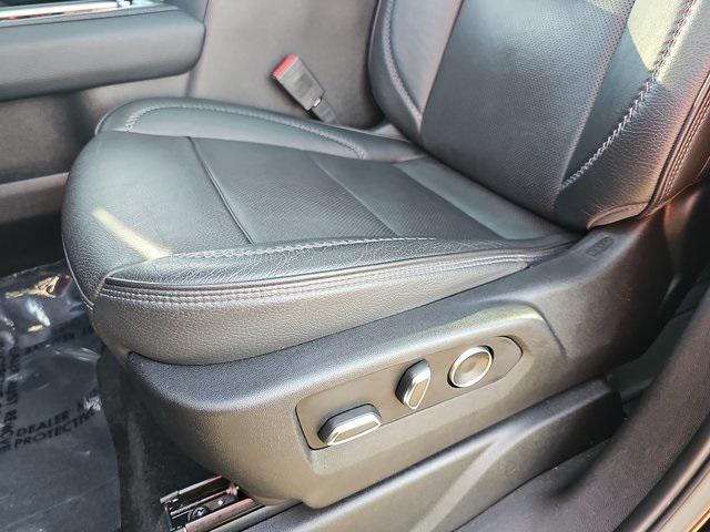 Photo of 2021 Onyx Black GMC Yukon XL