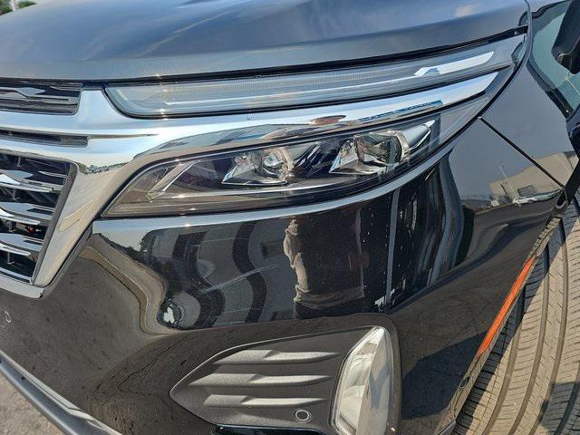 Photo of 2023 Mosaic Black Metallic Chevrolet Equinox