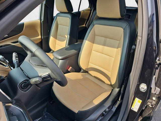 Photo of 2023 Mosaic Black Metallic Chevrolet Equinox