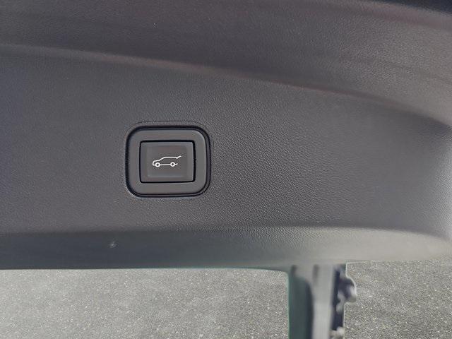 Photo of 2024 Crystal White Tricoat Cadillac LYRIQ