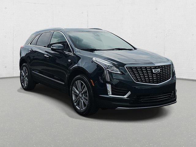 Photo of 2025 Emerald Lake Metallic Cadillac XT5