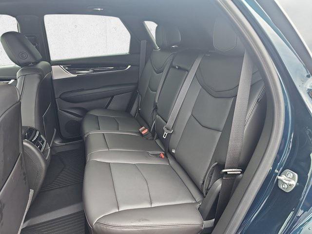 Photo of 2025 Emerald Lake Metallic Cadillac XT5