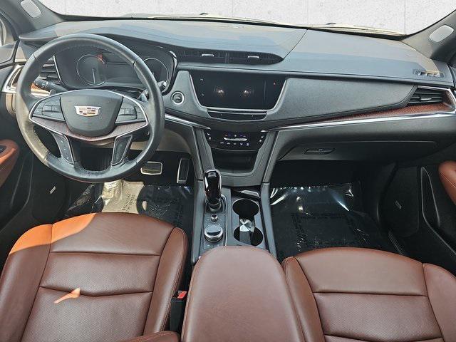 Photo of 2023 Stellar Black Metallic Cadillac XT5
