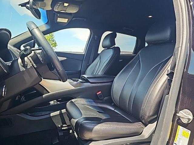 Photo of 2019 Black Lincoln Nautilus