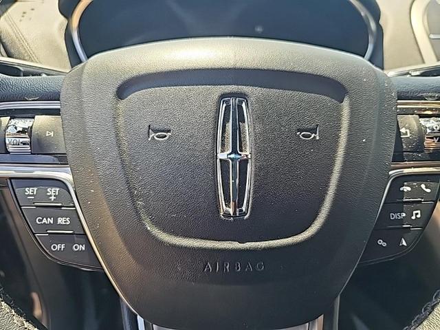 Photo of 2019 Black Lincoln Nautilus