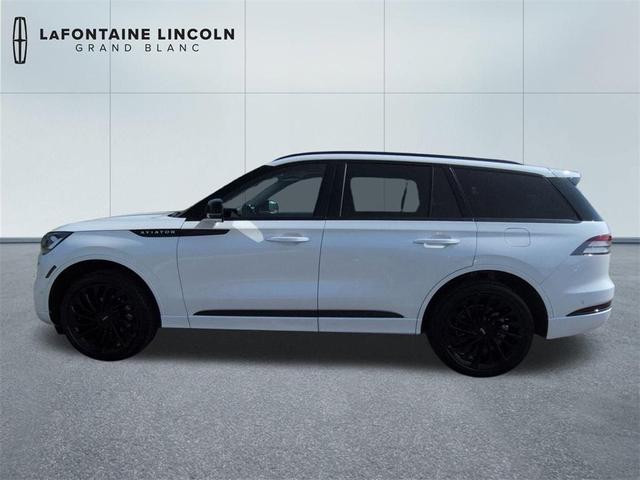 Photo of 2023 Pristine White Lincoln Aviator