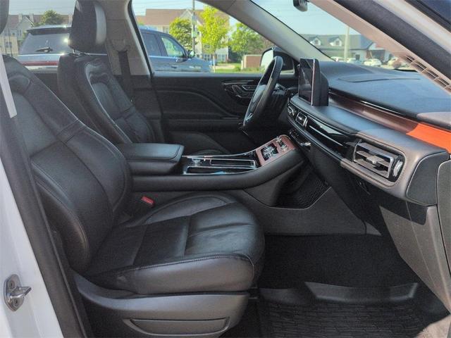 Photo of 2023 Pristine White Lincoln Aviator