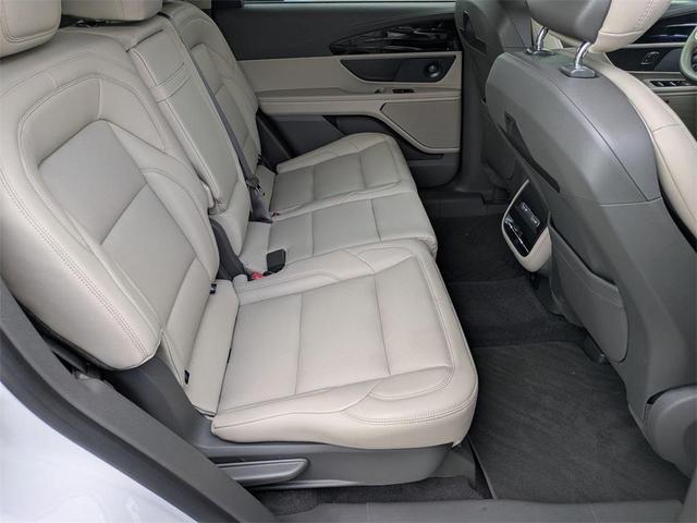 Photo of 2024 White Platinum Tri-Coat Metallic Lincoln Nautilus