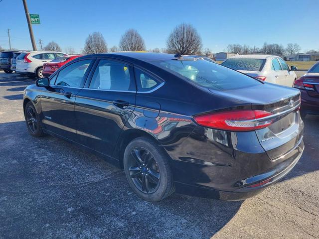 Photo of 2018 Shadow Black Ford Fusion Hybrid