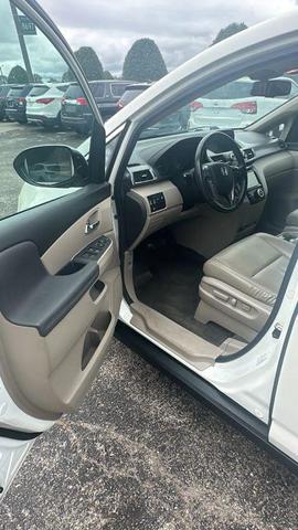 Photo of 2014 White Diamond Pearl Honda Odyssey