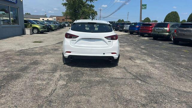Photo of 2018 Snowflake White Pearl Mica Mazda Mazda3