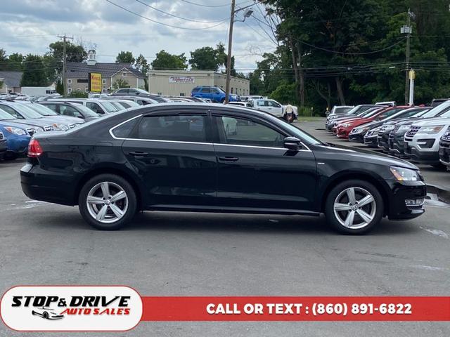Photo of 2015 Black Uni Volkswagen Passat