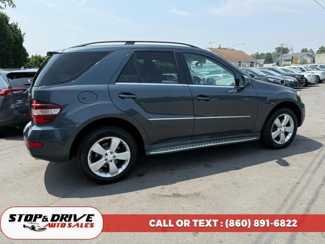 Photo of 2011 Blue Mercedes-Benz M-Class