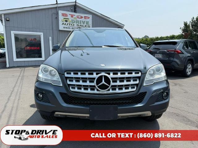 Photo of 2011 Blue Mercedes-Benz M-Class