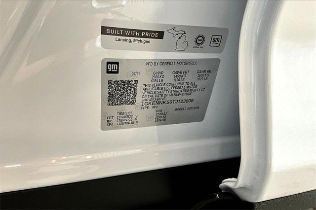 Photo of 2026 Summit White GMC Acadia