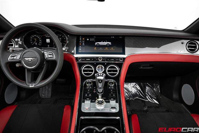 Photo of 2023 Gray Bentley Continental GT