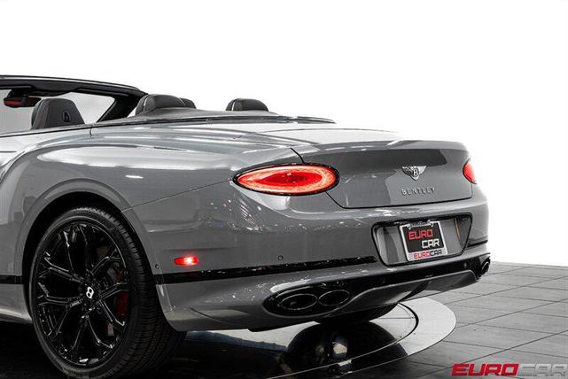 Photo of 2023 Gray Bentley Continental GT