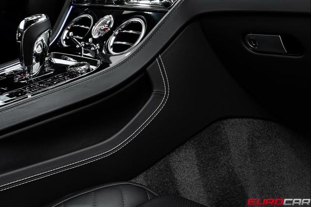 Photo of 2020 Black Bentley Continental GT