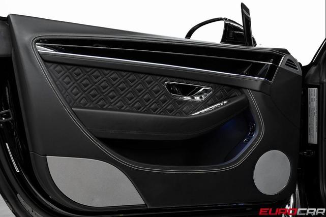 Photo of 2020 Black Bentley Continental GT