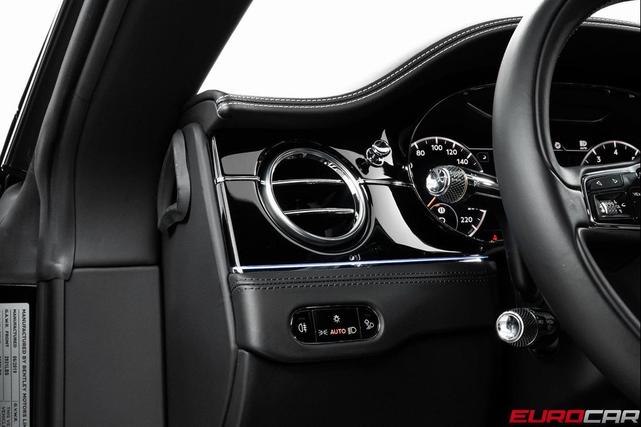 Photo of 2020 Black Bentley Continental GT