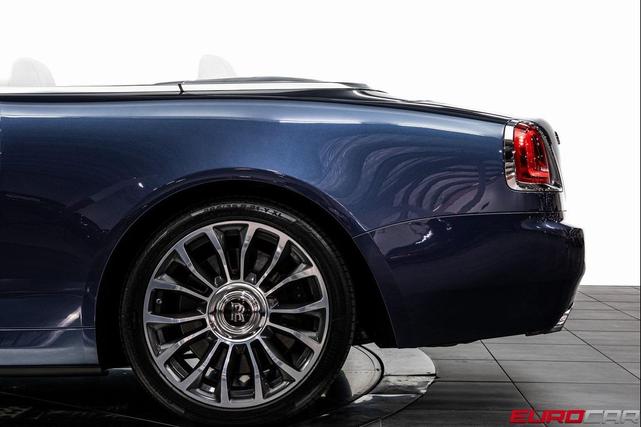 Photo of 2019 Blue Rolls-Royce Dawn