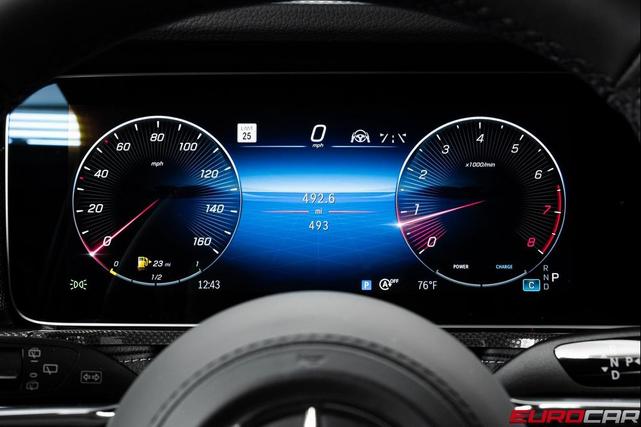 Photo of 2025 Black Mercedes-Benz G-Class
