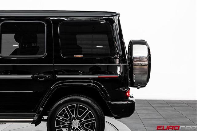 Photo of 2025 Black Mercedes-Benz G-Class