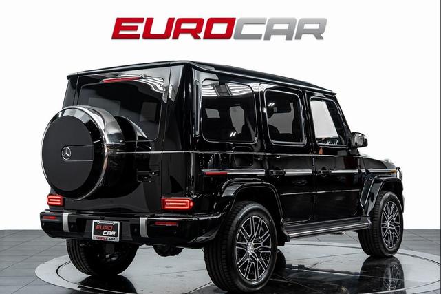 Photo of 2025 Black Mercedes-Benz G-Class