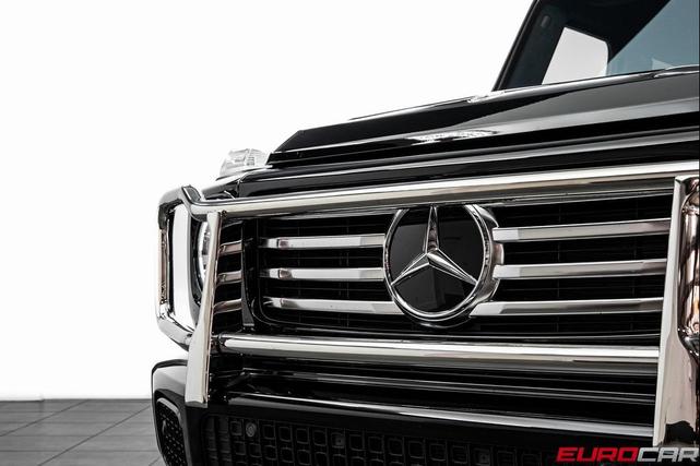 Photo of 2025 Black Mercedes-Benz G-Class