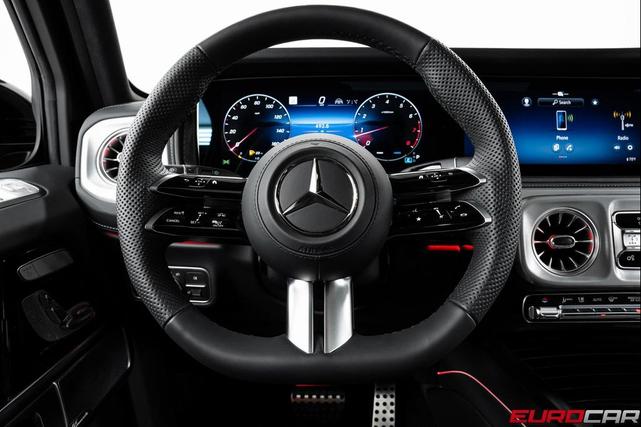 Photo of 2025 Black Mercedes-Benz G-Class