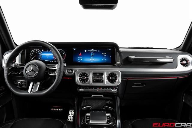 Photo of 2025 Black Mercedes-Benz G-Class
