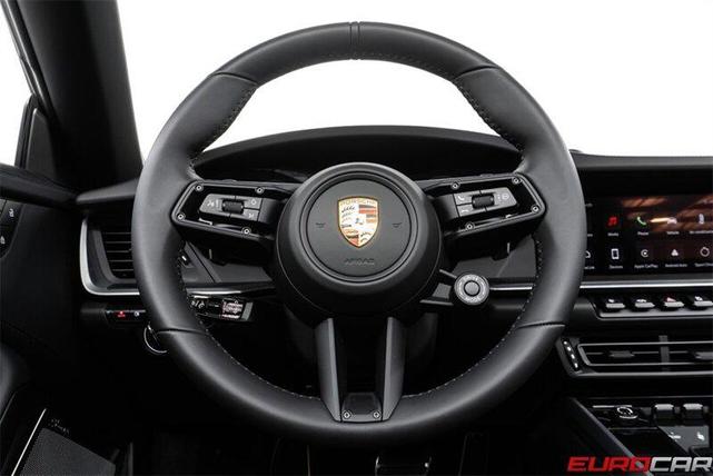 Photo of 2025 White Porsche 911
