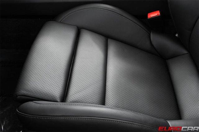 Photo of 2025 White Porsche 911