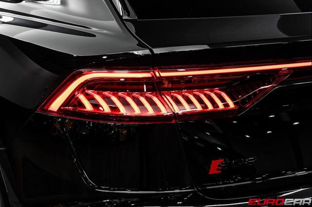 Photo of 2023 Mythos Black Metallic Audi SQ8