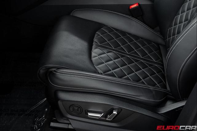 Photo of 2023 Mythos Black Metallic Audi SQ8