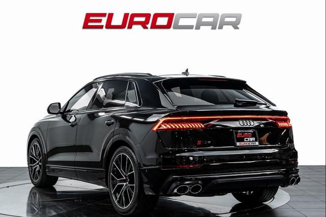 Photo of 2023 Mythos Black Metallic Audi SQ8