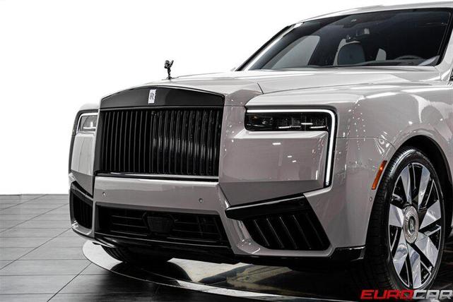 Photo of 2025 Grey Rolls-Royce Cullinan