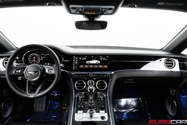 Photo of 2022 White Bentley Continental GT
